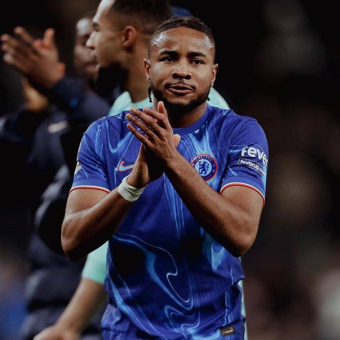 赛地聚焦：亚冠冲刺阶段热度飙升，切尔西绝杀压哨，赛场秩序良好，赛程密集仍需轮换的简单介绍