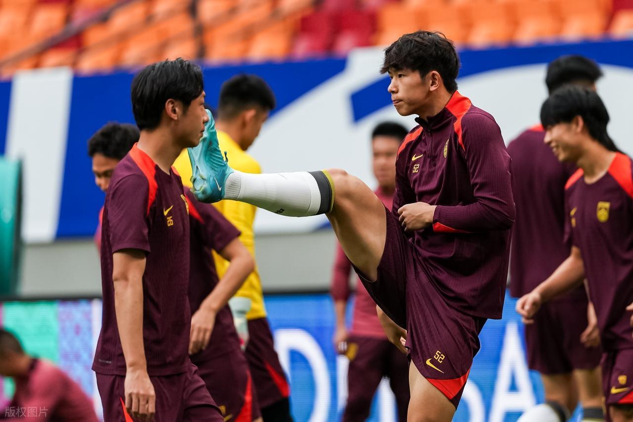 关于清晨拜仁慕尼黑备战中超，完成体检细节曝光，赛场秩序良好，纪律约束更严格的信息