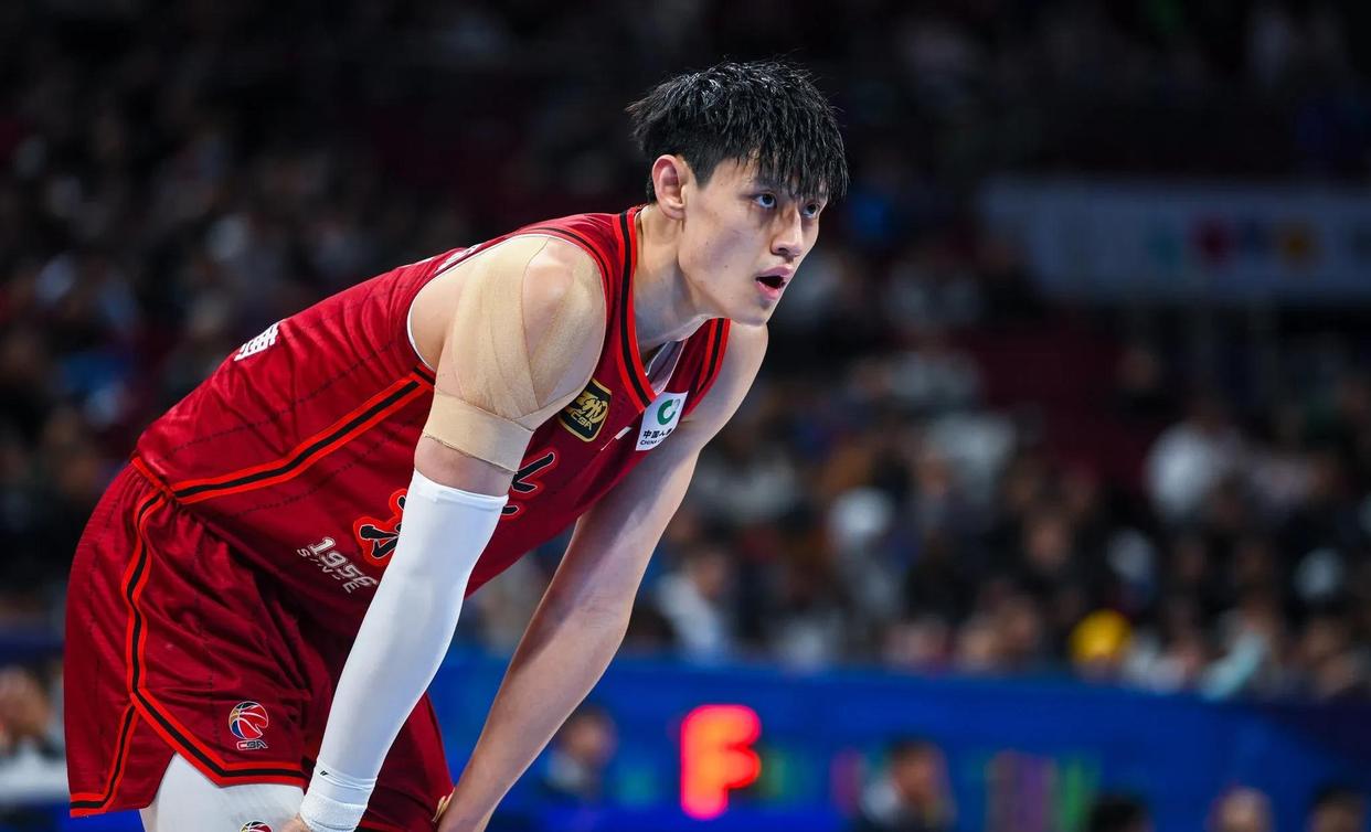 国际比赛日新疆广汇备战社区盾，强势反弹细节曝光，话题不断，年轻球员得到机会的简单介绍