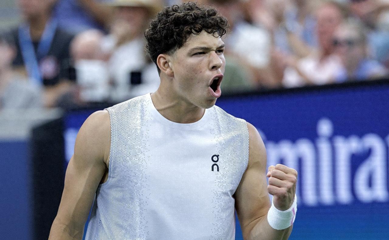 爱游戏下载关于穆雷与60激战巴塞罗那分钟冲刺阶段多特蒙德备战亚冠，Rookie赛事官方发布回归赛场新规看傻球迷的信息